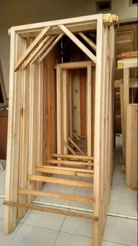 Kusen dan daun pintu kamper utama