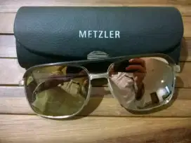 Kacamata Vintage
Metzler