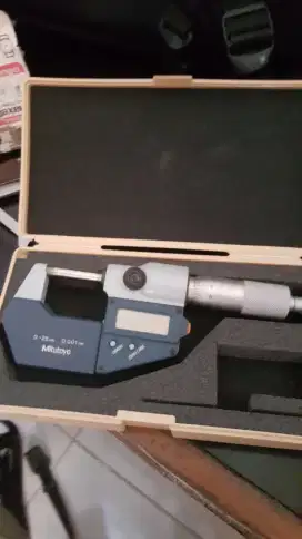 digital micrometer mitutoyo