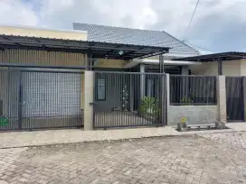 Rumah Minimalis Bangunan Baru Luas