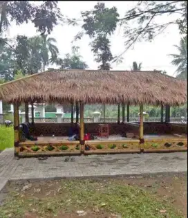 Saung gajebo bambu/rumah saung/saung taman