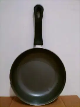 alat penggorengan kecil D20cm