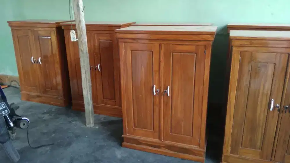 Almari Pakaian/lemari Kos 2pintu (JATI)