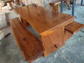 Meja Kursi Trembesi, Dinning Table