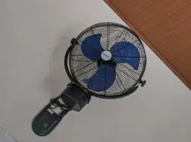 Kipas angin Regency dinding tornado 18 inc Wall fan TW-45