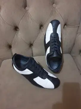 Mulus .authentic sepatu .sneakers gucci size 43