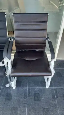 Kursi kantor hadap