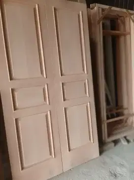 Pemasangan engsel dan kunci pintu melayani pasang engsel