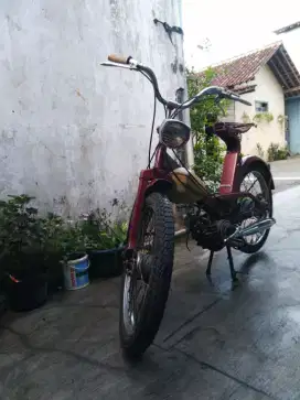Moped lambretino debramatic