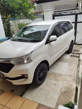 Daihatsu Xenia 2016 Bensin (Pajak Mati 1 thn. Ada baret dikanan dikit)