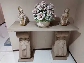 Corner Table Set, Artistik Meja Hias Elegan dan Patung Adat, murah