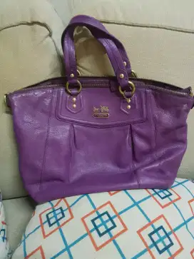 Tas coach ori full kulit sangat mulus size 40x28cms tanpa talpan