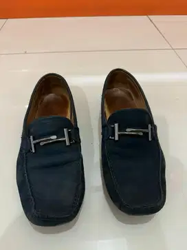 Sepatu merk Tods untuk kerja