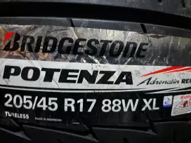 Ban BS potenza RE003 uk.205.45.R17