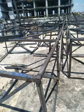 Beli bongkaran rumah atau gudang. Dan lain lain