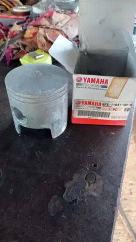 Piston mesin tempel yamaha 40pk kotak