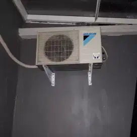 Ac daikin 0.5 pk masih normal dingin no minus ex kosan