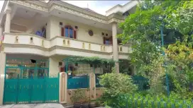 Rumah Megah di Komplek Pondok Kopi Duren Sawit