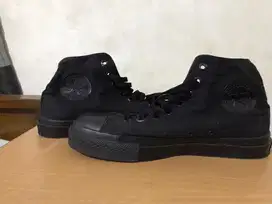 Sepatu Converse Hitam, Size 41