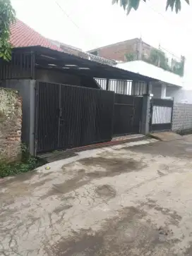 Di jual murah rumah di Margahayu Raya