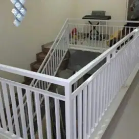 Pagar balkon teras