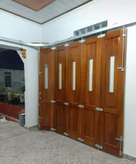 Pintu garasi sleding