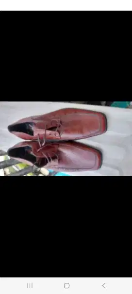 Designer Sepatu kulit baru