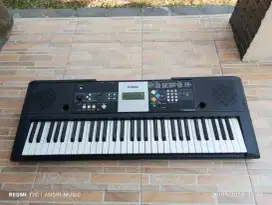 Keyboard original yamaha 223 terawat baik