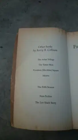 Buku sejarah komunis di indonesia