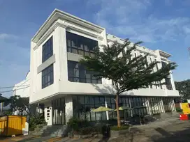 Ruko 3 lt,bangunan baru siap huni,sangat strategis&ramai GCB
