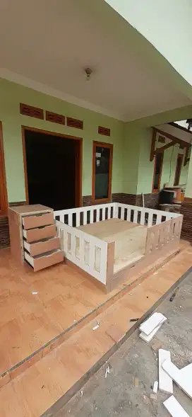 Dipan ,Kitchenset,meja belajar,lemari,rak dll minimalis custom