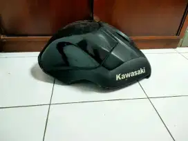 Kondom Tangki Kawasaki Z250 fi, Ninja 250 fi.