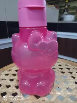 Botol kitty tupperware ungu