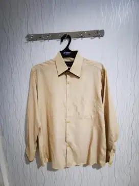 Kemeja cowok size XL pake 1x aja (like new)
