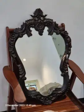 Cermin Dinding Kayu