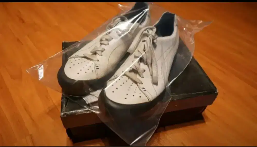 Sepatu Puma 10 / 43