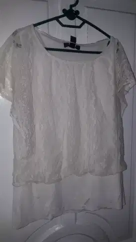 Sedia banyak baju Preloved kondisi baik