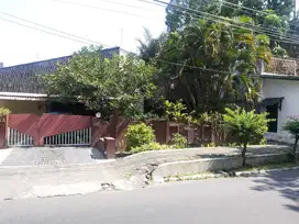 Rumah Tengah Kota Solo Jl. Kalitan Penumping