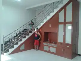 Lemari tangga minimalis costum