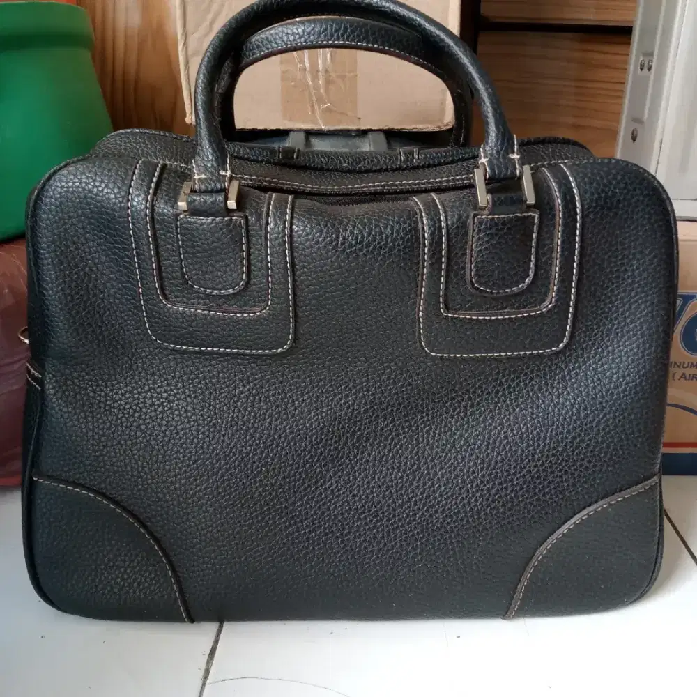 Tas travel besar
