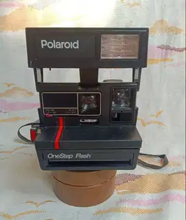 Polaroid CAMERA OneStep 600, Kondisi Baik, Berfungsi Normal