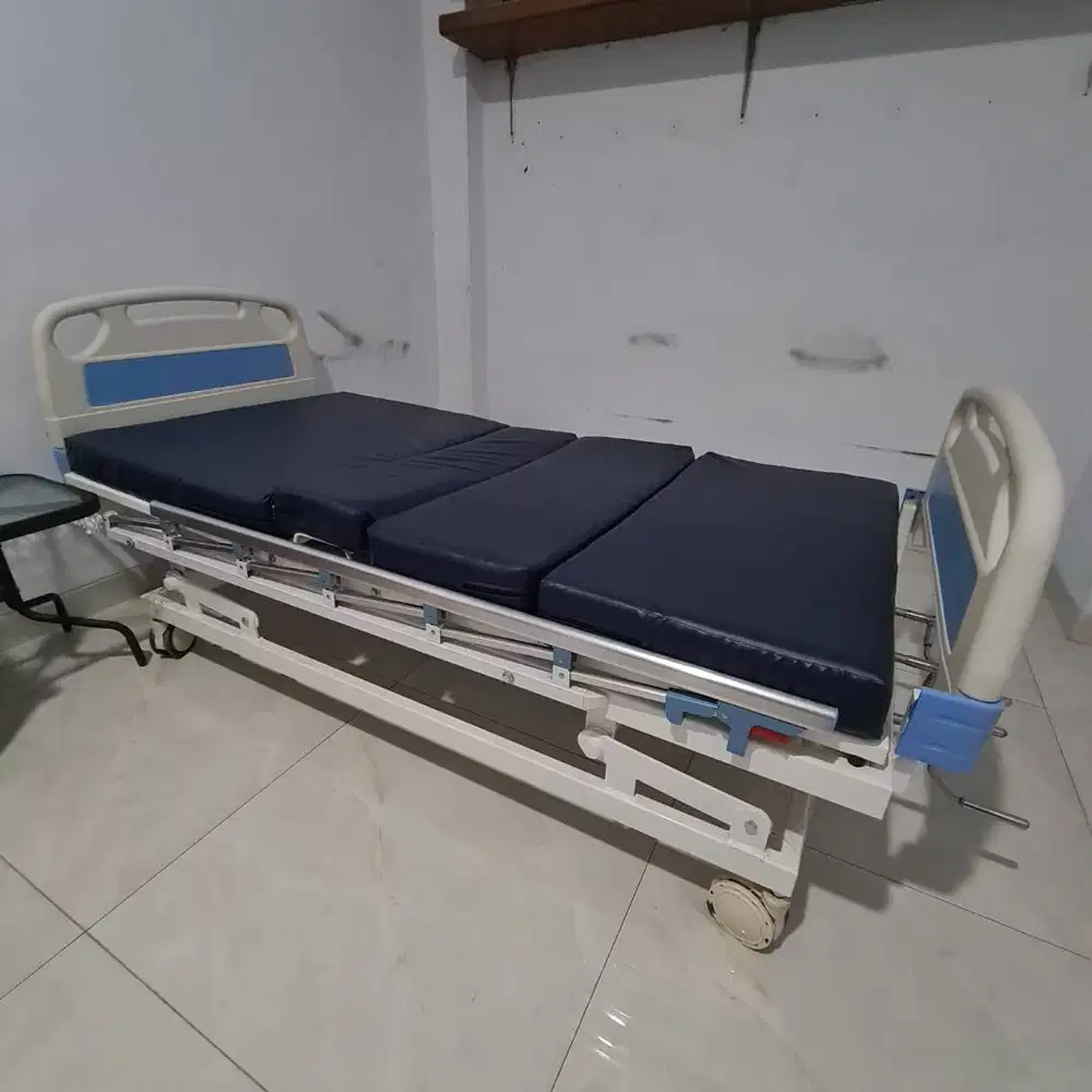 Bed Pasien 3 Crank SELLACO Ranjang Tempat Tidur Rumah Sakit Engkol
