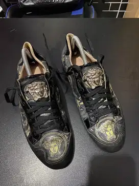 Sepatu kulit pria versace collab feragamo mewah size 42