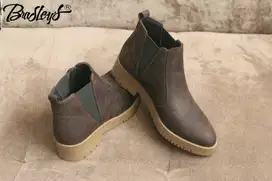 Sepatu Boots Wanita audrey warna coklat - sepatu kerja - sepatu travel