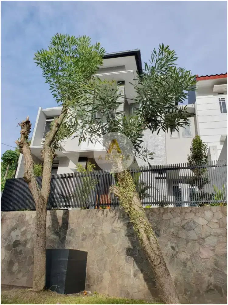Rumah di setiabudi regency full renov siap huni