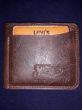Dompet LEVI'S original imported-ukuran kecil.