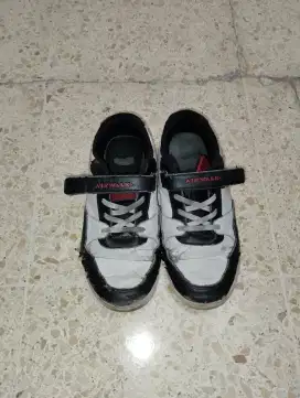 Dijual Sepatu Anak Ukuran 35