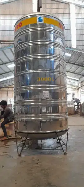 Tandon air Stainless 3000lt BARU