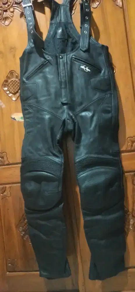 Celana touring Merk ECHTES LEDER