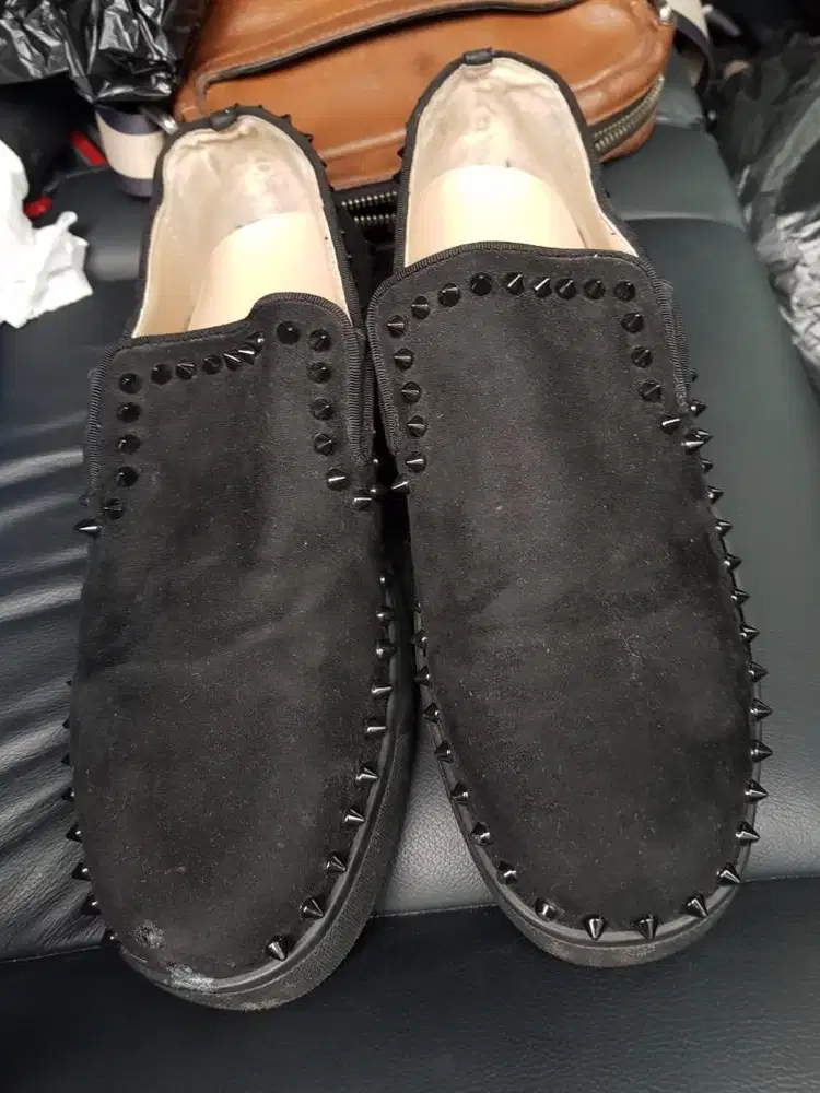 Sepatu christian louboutin ori sangat mulus full kulit size 43